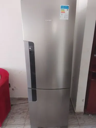 Geladeira Consul inox prateleiras de vidro semi nova