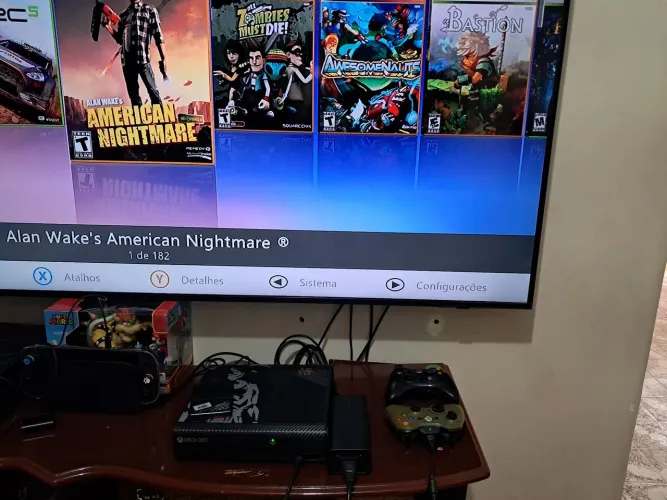 Xbox 360 slim HD 500 gb desbloqueado aurora com 180 jogos 2 controles