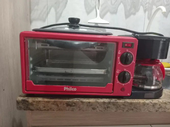 Forno Elétrico Philco 3 em 1 PFE09V Forno, Cafeteira e Grill
