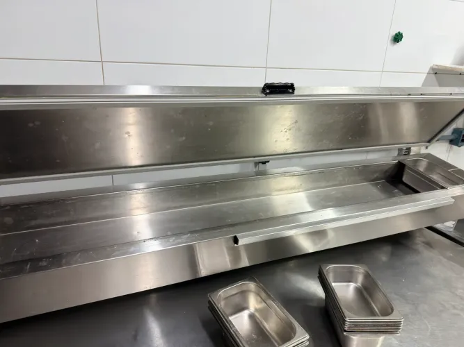 BALCÃO REFRIGERADO COM CONDIMENTADOR REFRIGERADO