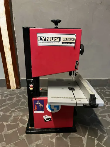 Serra de fita Lynus SFM 250 110V nunca usada