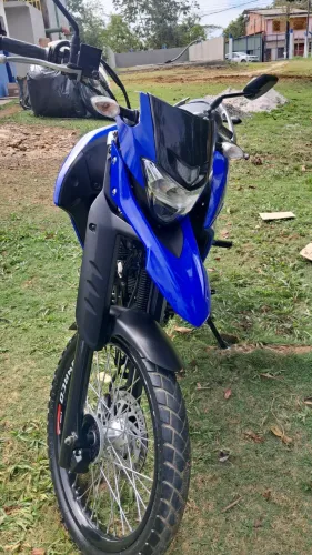 Moto em perfeito estado de novo 
