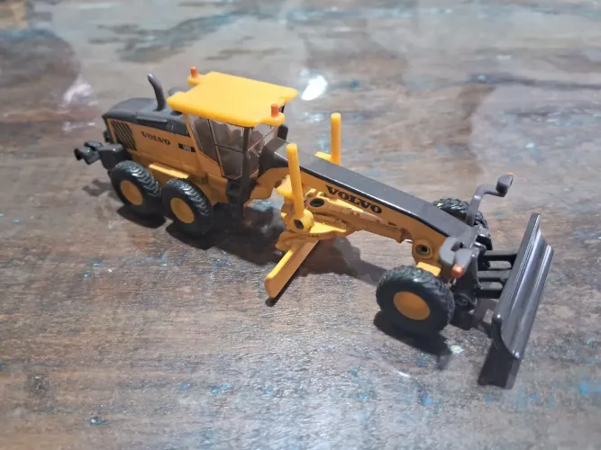 Motoniveladora miniatura HO Siku