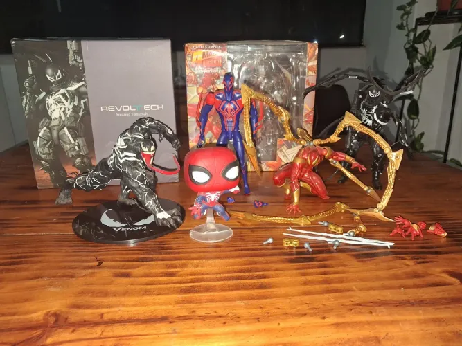 Lote action-figures Homem-Aranha (5 peças) - inclui Homem-Aranha 2099 Original
