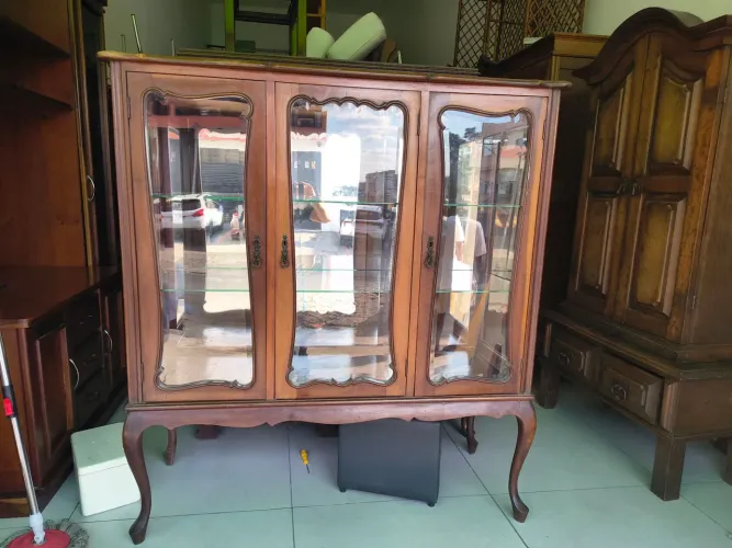 Cristaleira cm vidro antigo