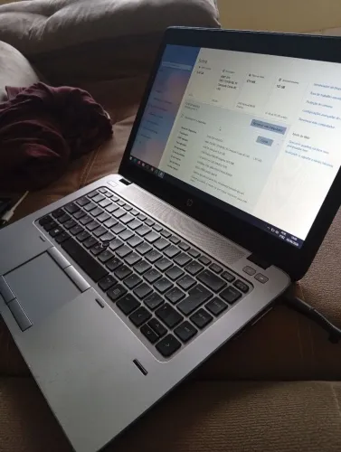 Notebook HP -  800 reais 