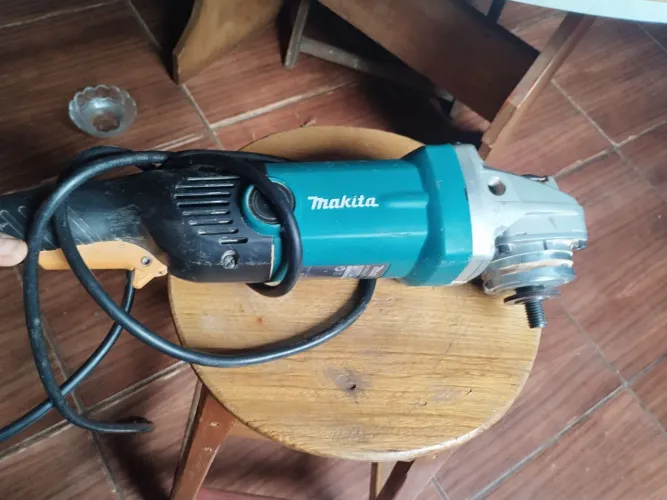 Lixadeira da Makita nova 
