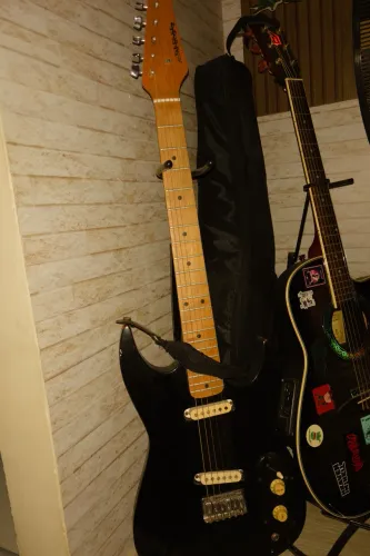 Guitarra elétrica - Rarus