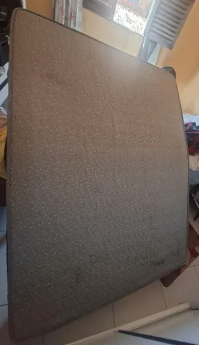 Colchão Casal Gazin com molas 