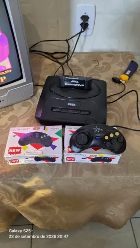 MEGA DRIVE 3 + EVERDRIVE + 2 CONTROLES NOVOS