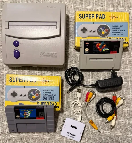 Super Nintendo Baby com saída AV + 2 controles novos + 2 jogos paralelos