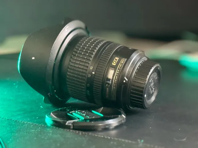 Objetiva Nikon 10-24 f3.5 DX ( com defeito)
