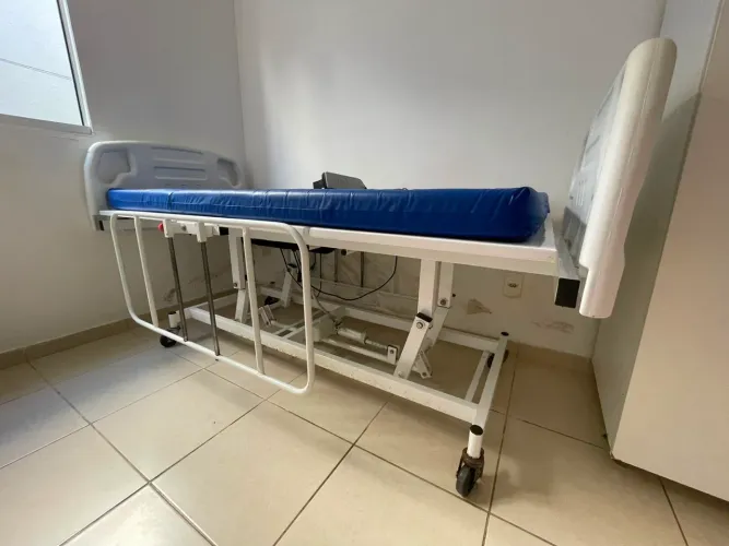 Cama hospitalar elétrica