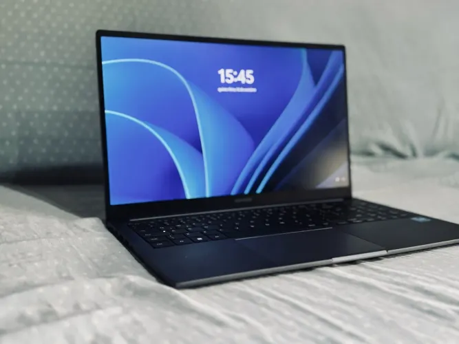 Notebook Samsung GalaxyBook 4 em ótimo estado