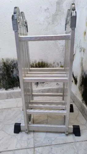 Escada nova 