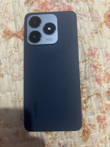 Realme c63