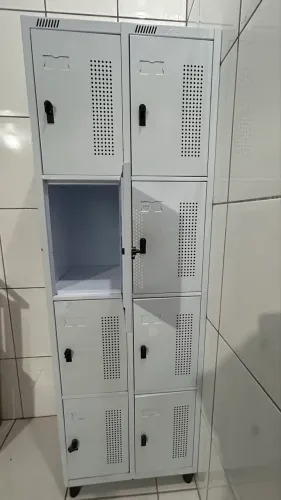 Armário de Aço para Vestiário / Roupeiro Funcional 8 Portas - R$ 550