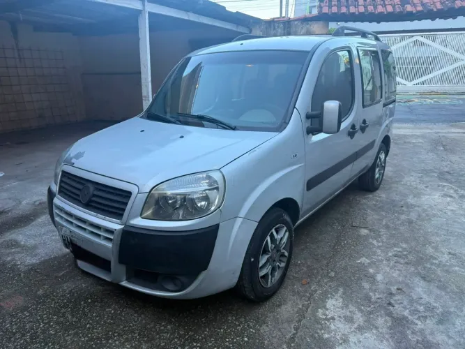 Fiat Doblo Essence 1.8 Flex 16V 5P 2013