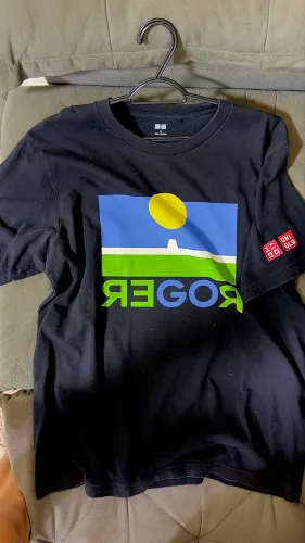 Camisa UNIQLO Roger Federer 