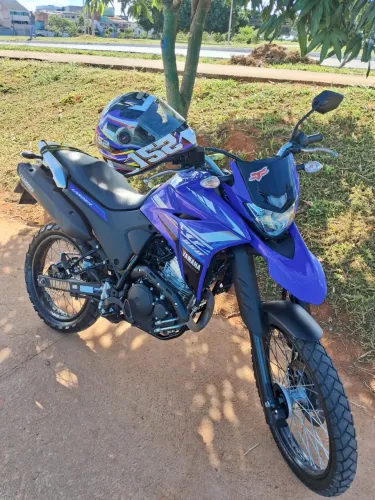 Moto XTZ Lander único dono beiço de garagem