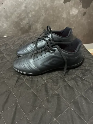 Chuteira Society Adulto Umbro Class TF