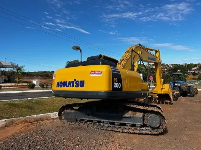 Escavadeira Hidráulica Komatsu PC200