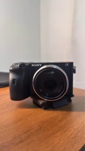 Câmera Sony Alpha A6600 + Lente Sony 16mm 2.8 + Bateria Original