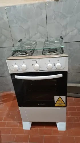 Fogão 4 bocas sem acendimento automático(6 meses de uso)