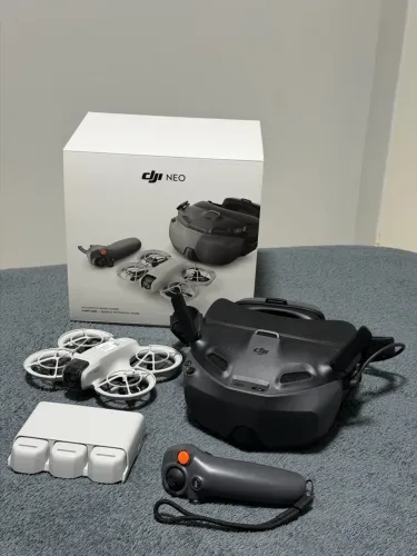 Drone DJI Neo + Óculos e controle