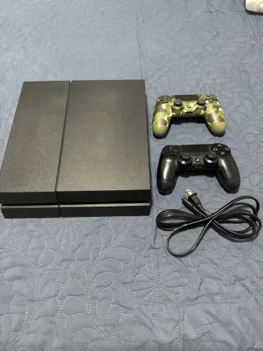 PlayStation 4 FAT 408gb,  com 2 controles 