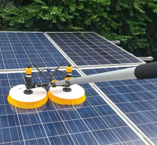 ESCOVA PARA LIMPEZA DE PLACA SOLAR