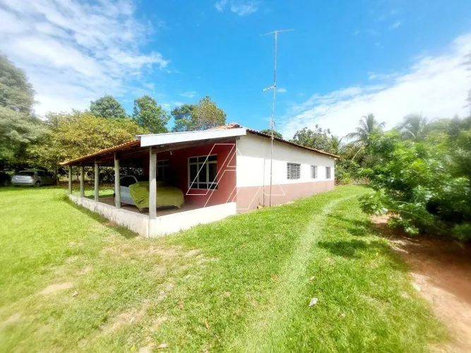 Chácara Residencial à Venda em Marília (Sítio do Recreio, Leste) 170m² w/ 5.000m² de terr