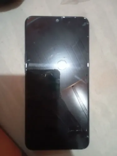 Celular 250 Galaxy A10 pegando tudo impressão digital pegando só está c uns trinco na tela