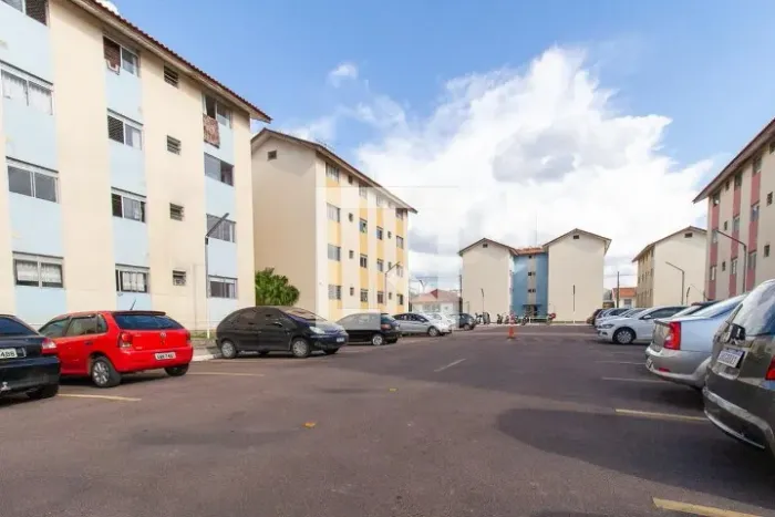 Apartamento, 2 quartos, água e gás incluso no condominio