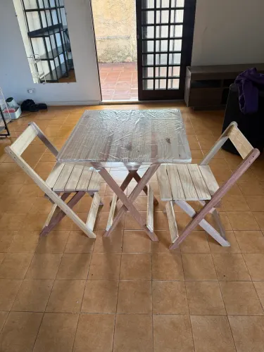 Conjunto Mesa Bistrô Dobrável de Madeira com 2 Cadeiras | Ótimo Estado