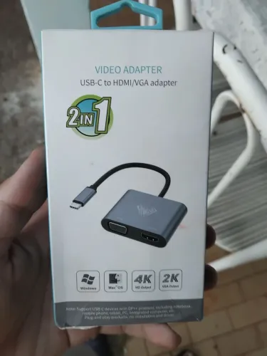 video adapter USB-C to HDMI/VGA adapter