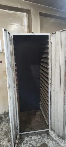 Armário de pão francês 