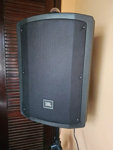 Caixa ativa JBL JS15BT 15 polegadas nova