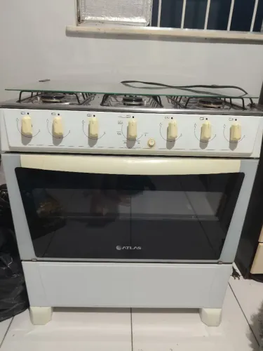 Fogão de 6 bocas