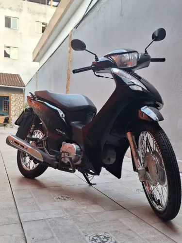 Moto biz - Lindona