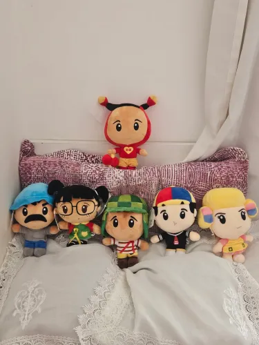 Pelúcias da turma do Chaves