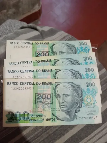 Cédulas duzentos cruzados novos