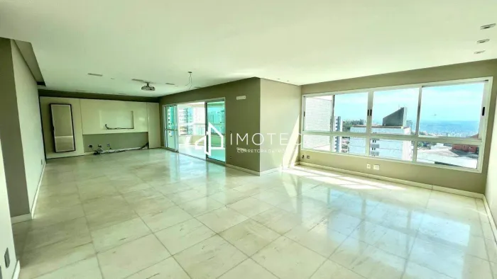 Apartamento de 215 m² com 4 quartos no Belvedere