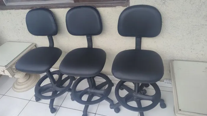 Cadeira de escritório 3 disponível 