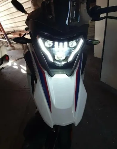 Farol de LED para a BMW GS 310 