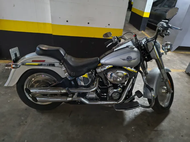 Harley Davidson - Fat Boy , ano 2006.