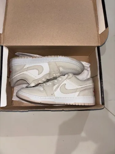 Air Jordan 1 low