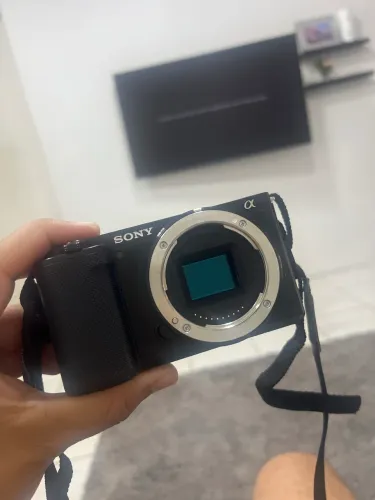 SONY ZVE10 + LENTES 18/135 e 50mm SONY