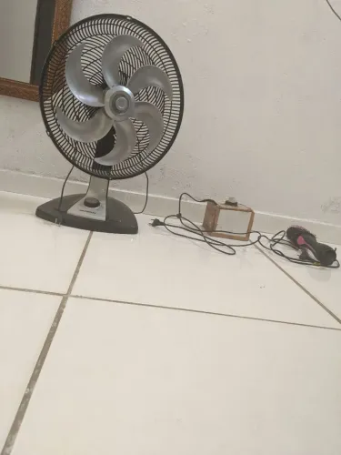 VENDO VENTILADOR FONTE E ESCOVA ELÉTRICA!