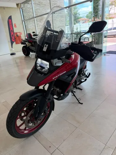 SUZUKI V-STROM 1050 - 2023/2023 - VERMELHA - 11.926 KM